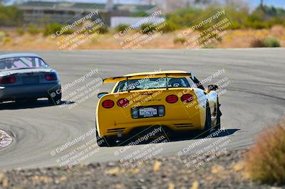 media/Oct-18-2025-Extreme Speed (Sat) [[d6d7e1fef1]]/Group 3 Purple/Session 3 (Turn 1)/